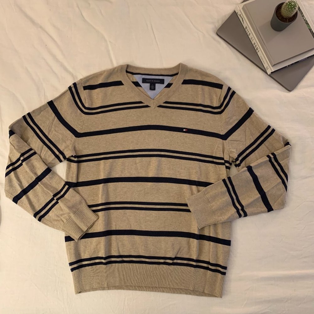 M Tommy Hilfiger men's beige/navy striped v-neck sweater